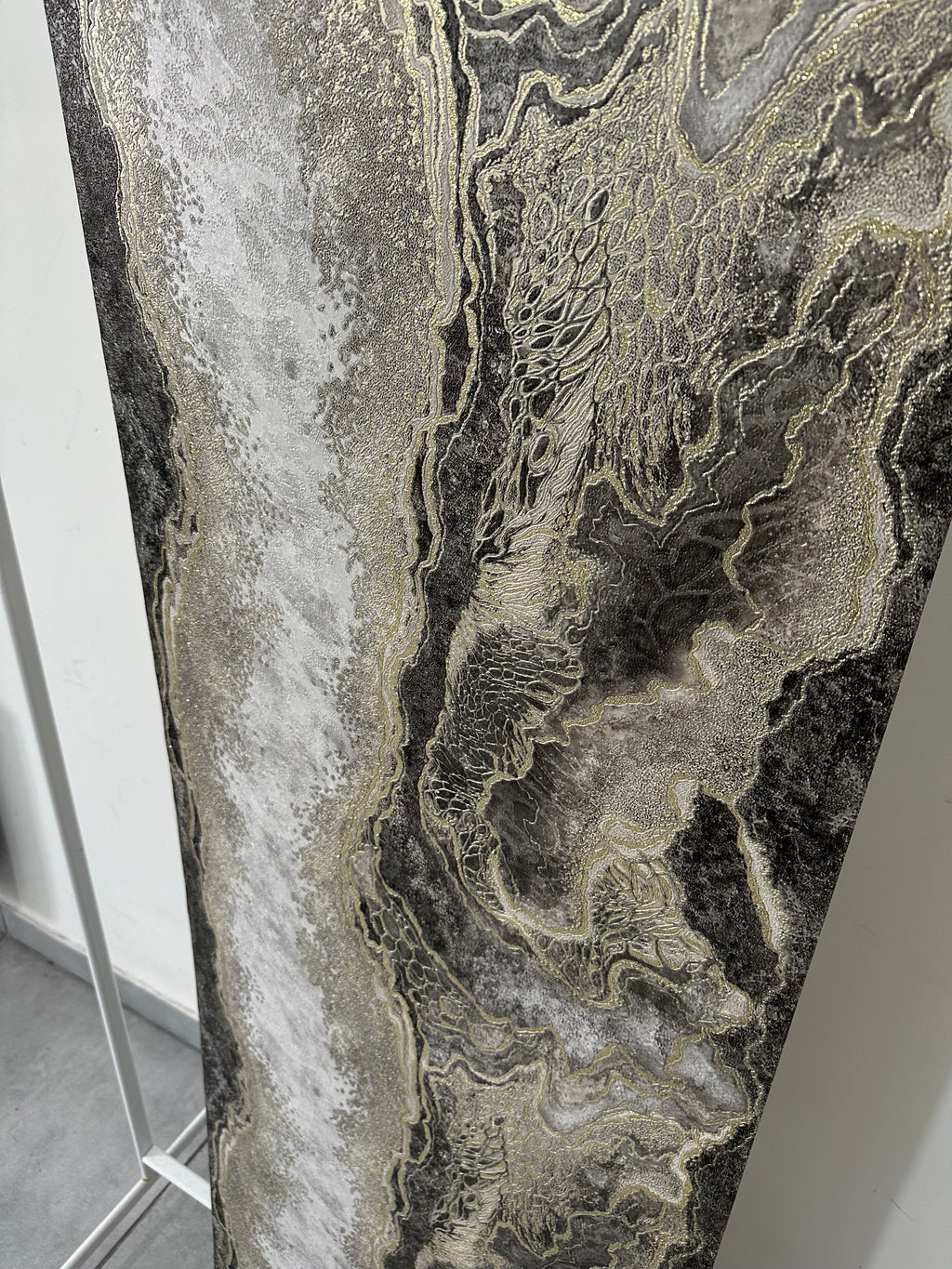 Papier peint marbré noir/or 0,53x10m