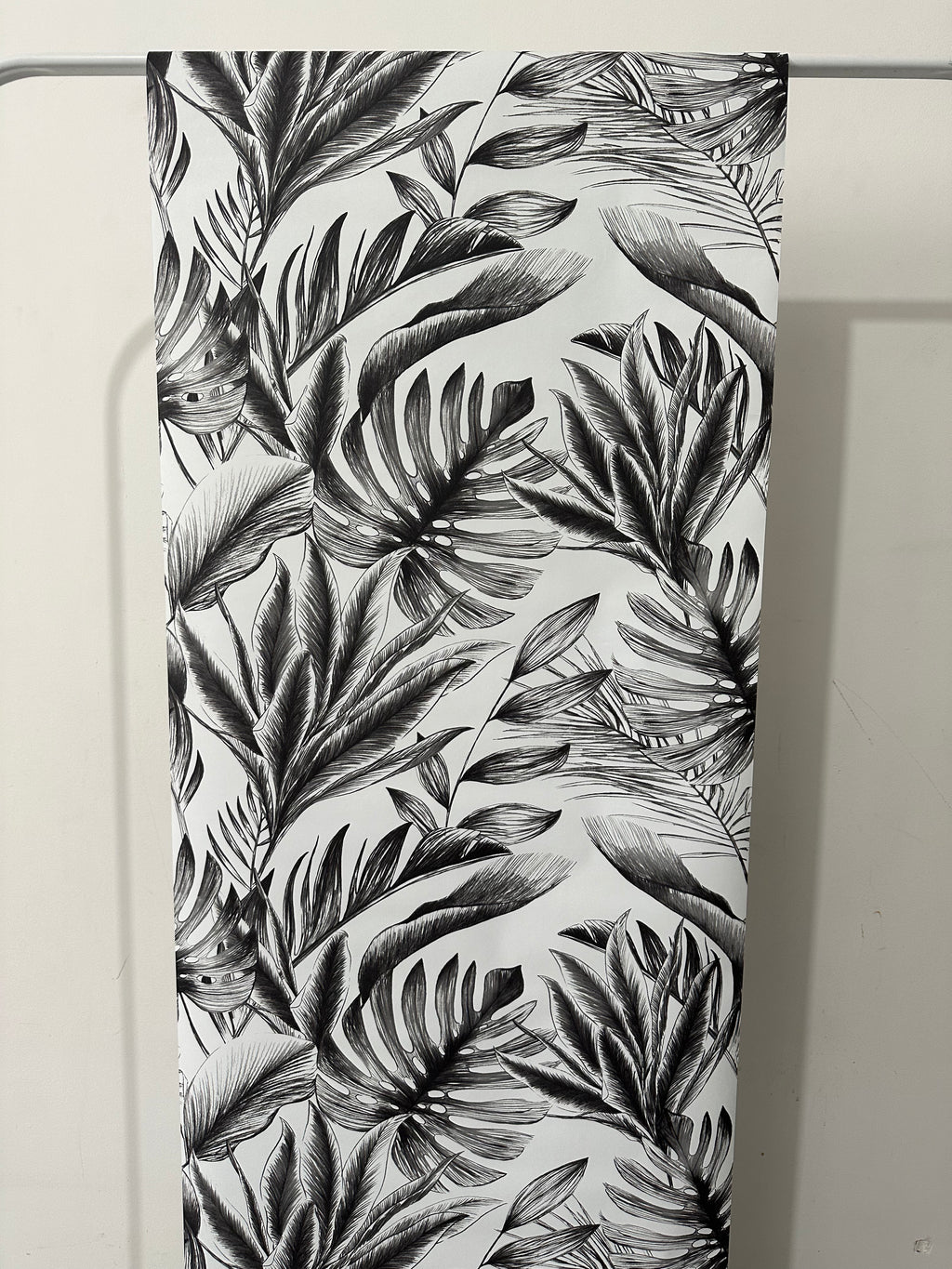 Papier peint feuillage noir/blanc 0,53x10m
