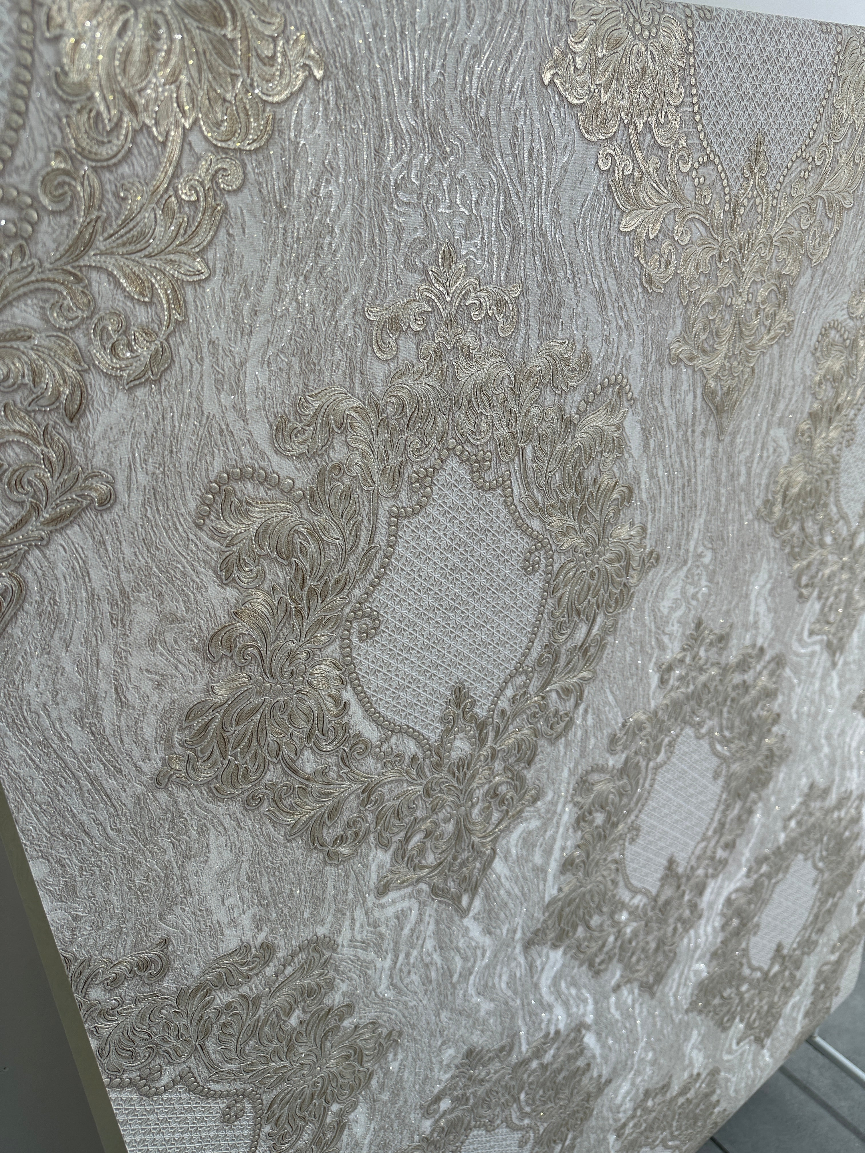 Papier peint baroque beige 1,06x10m