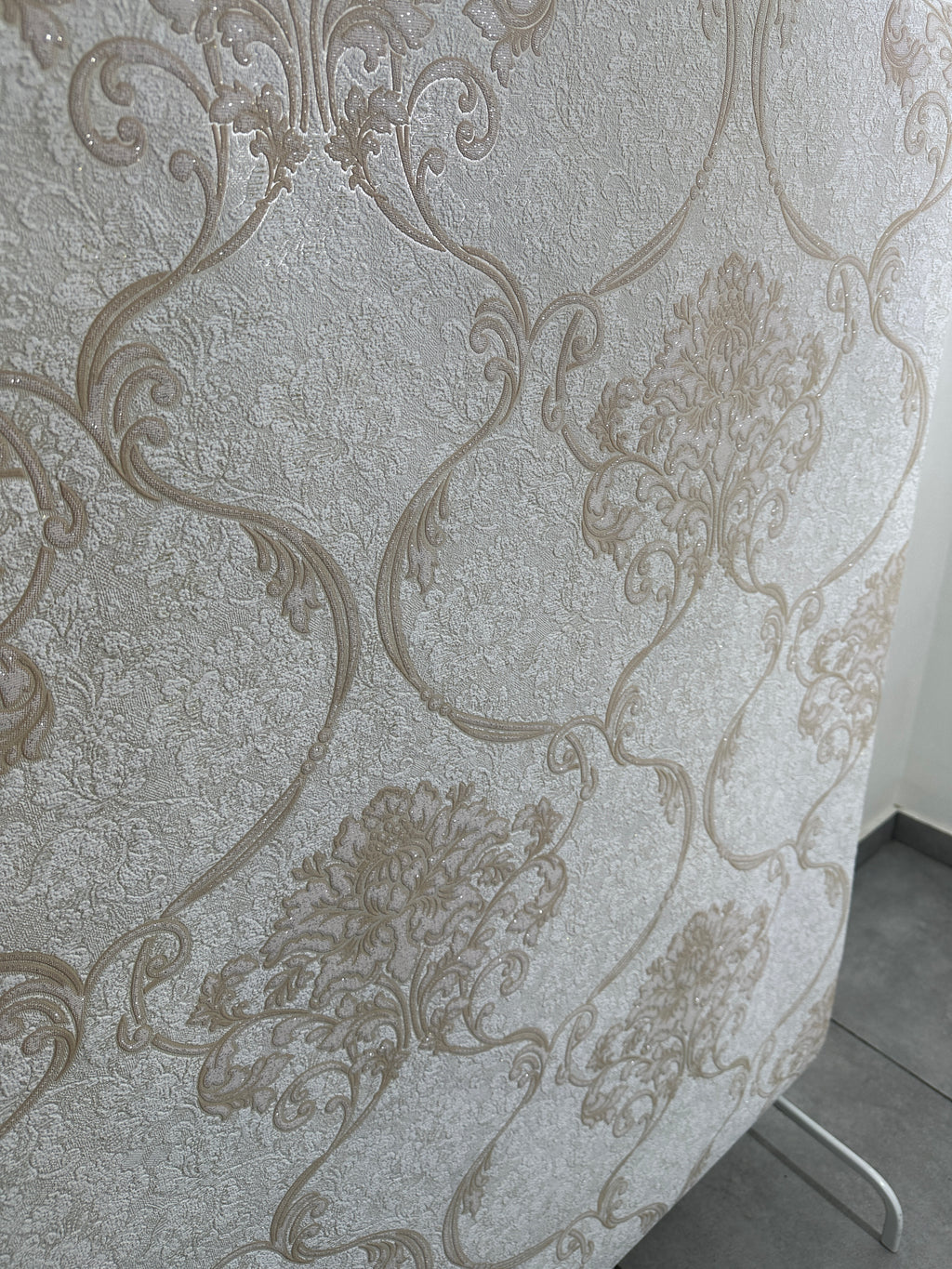Papier peint baroque crème doré 1,06x10m