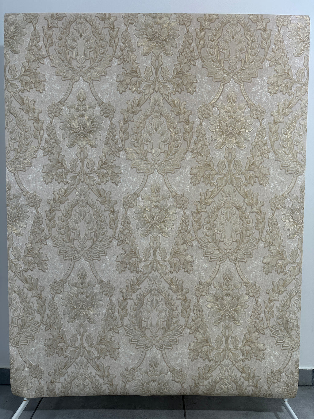 Papier peint baroque crème 1,06x10m