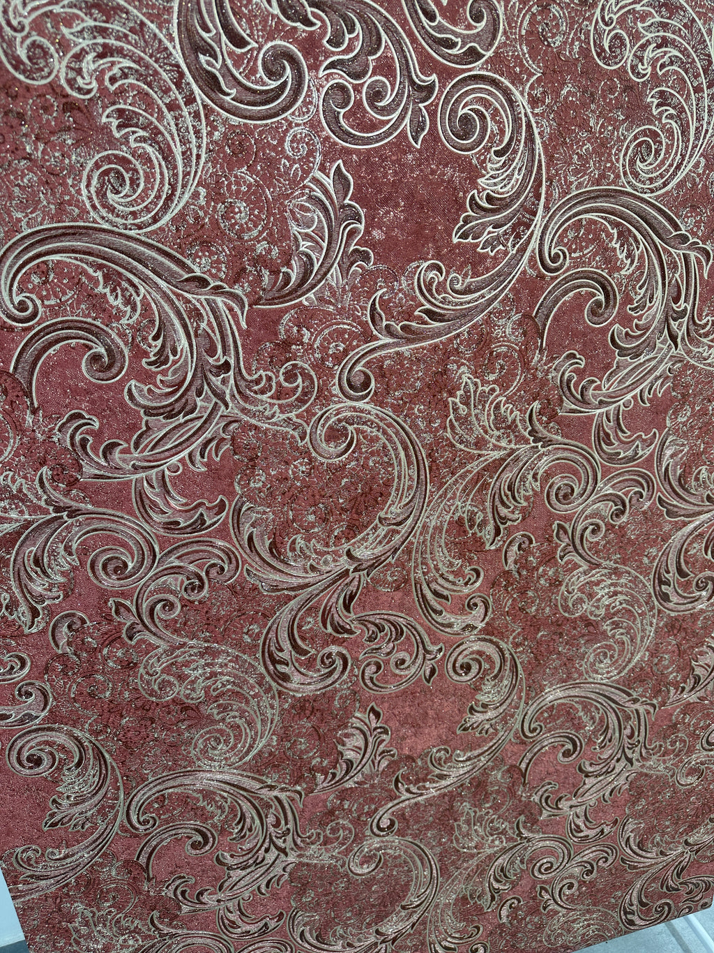 Papier peint classique rouge/or 1,06x10m