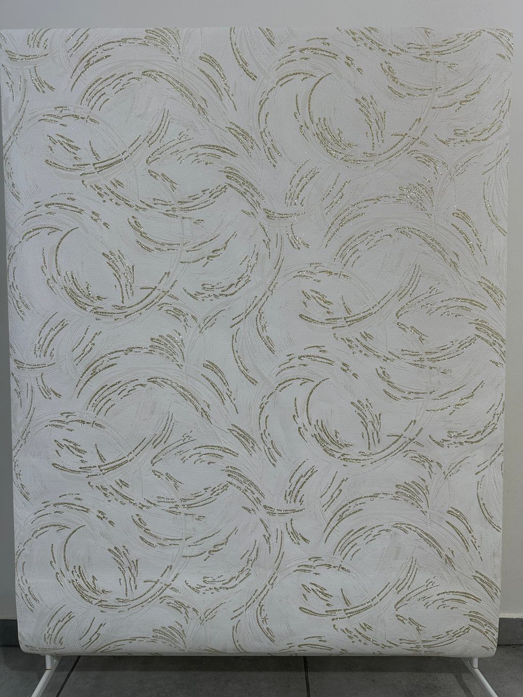 Papier peint arc de cercle blanc/or 1,06x10m